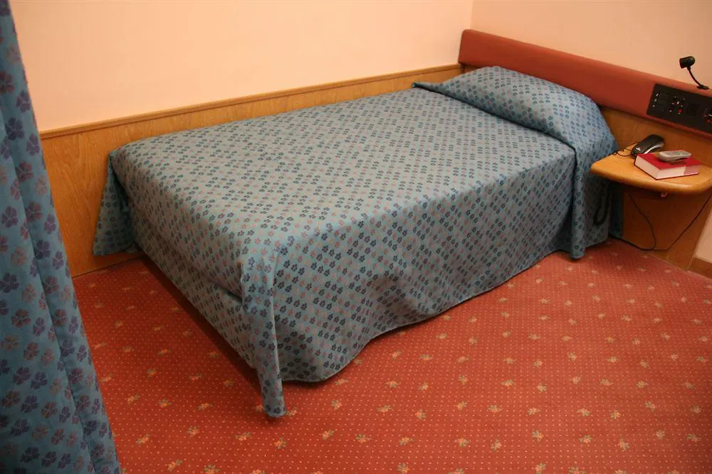 Albert Hotel Milan 3*,